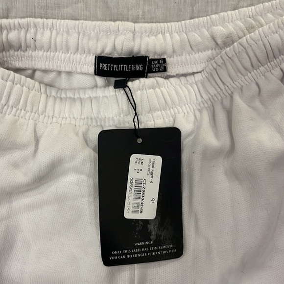 NWT Pretty little thing white joggers - Picture 3 of 4